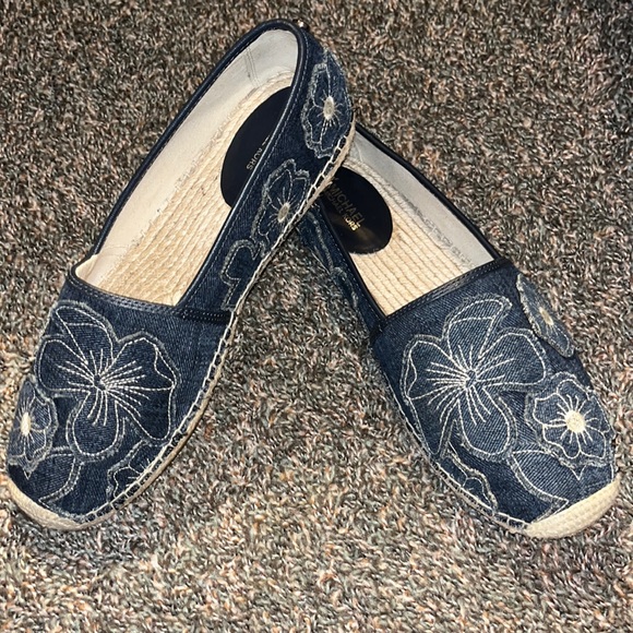 Shoes - MK